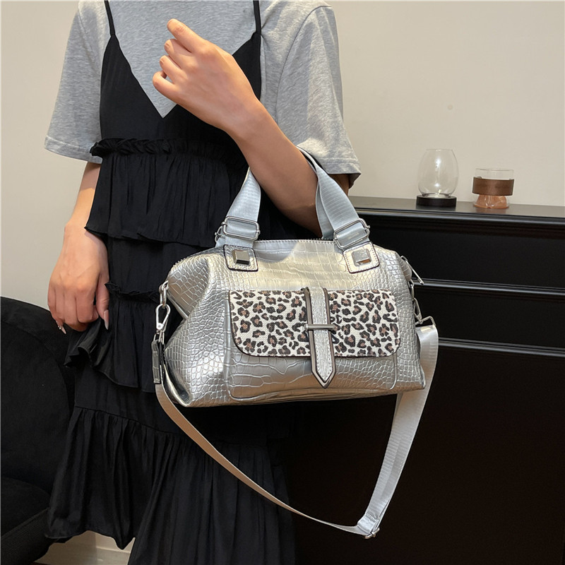 Silver Handbag Luxury Bag Blac – Luxury Bags England Bewertung und Preis